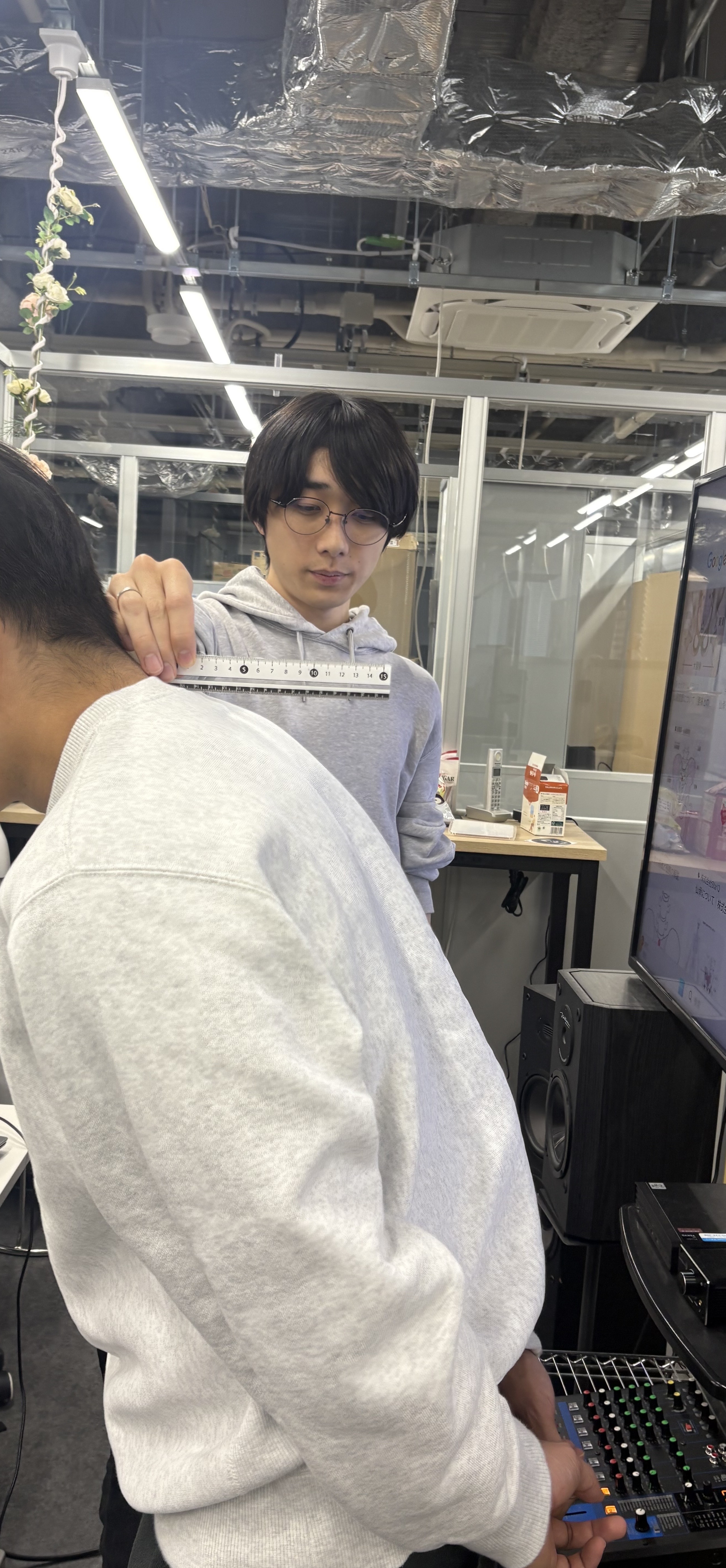 高齢者姿勢の模倣測定風景